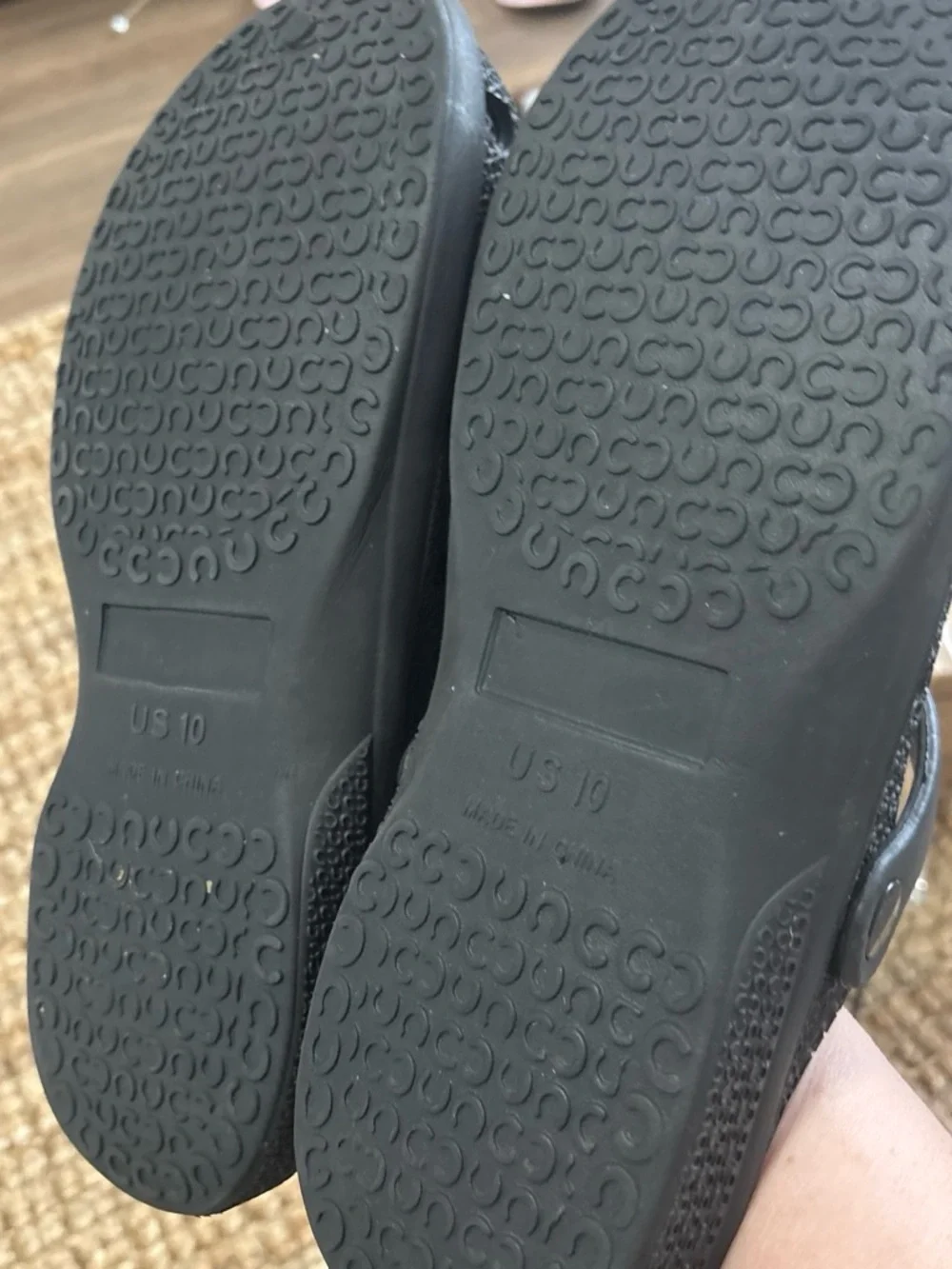 Unlisted lightweight slip